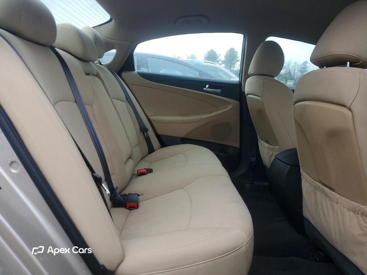 Hyundai Sonata 2012