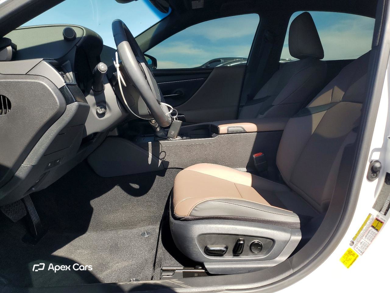 Lexus ES 2025