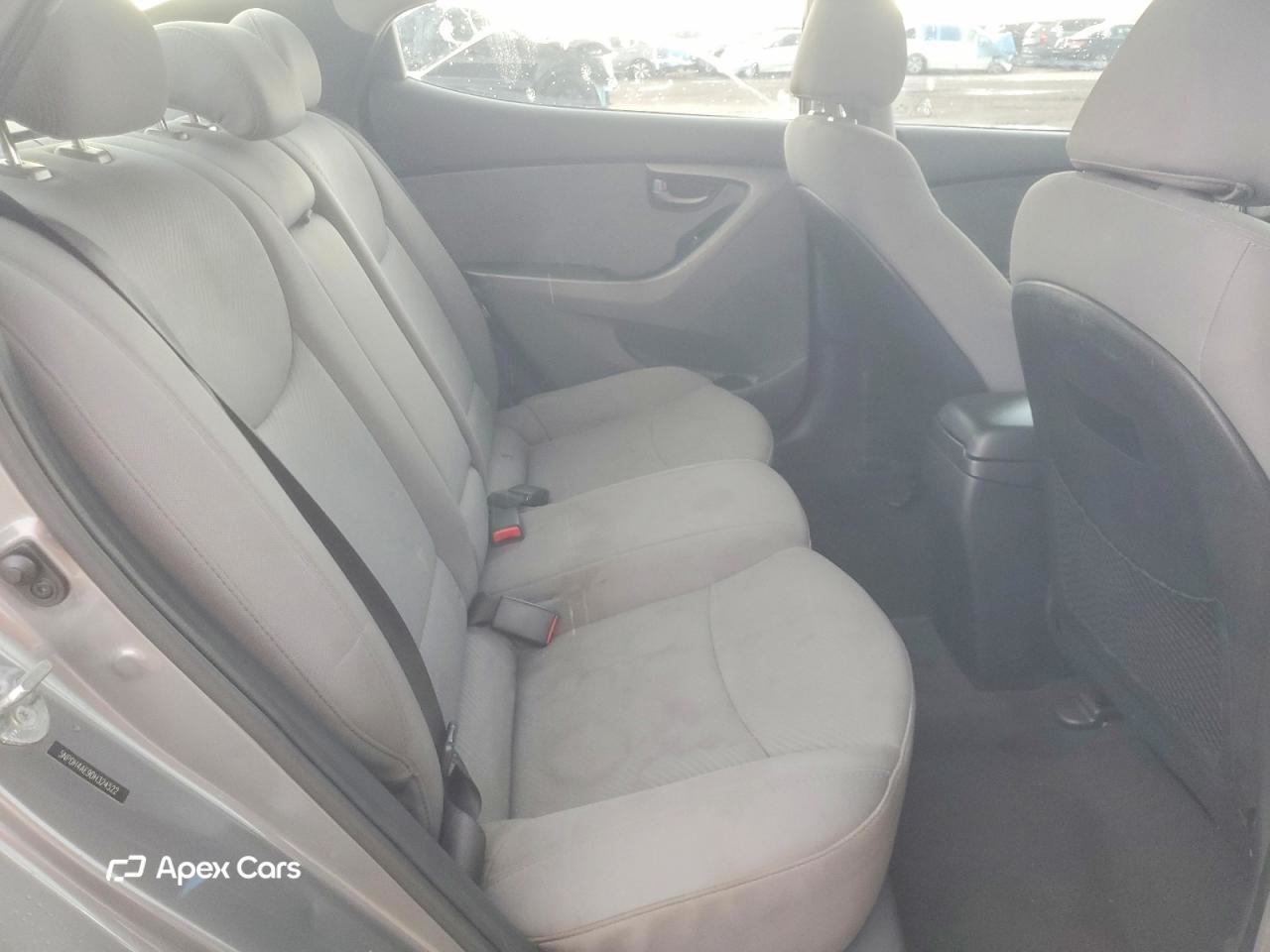 Hyundai Elantra 2013