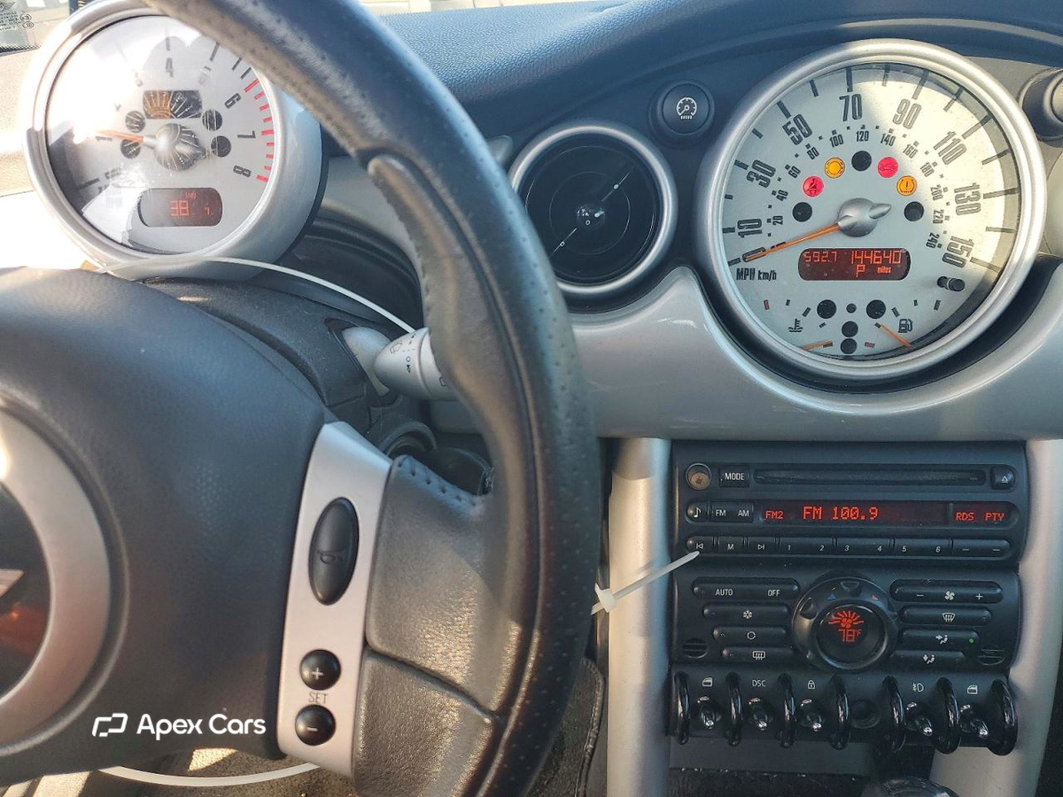 MINI Cooper 2004