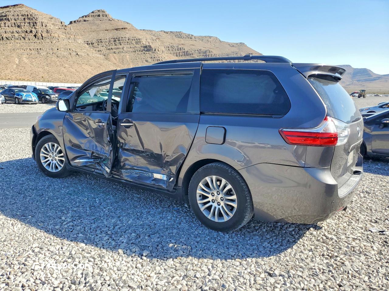 Toyota Sienna 2015