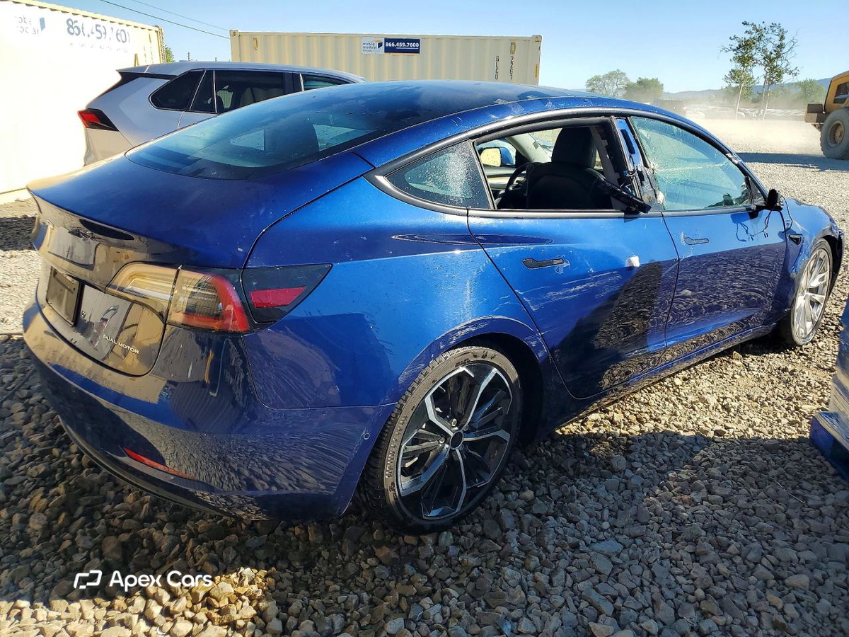 Tesla Model 3 2022