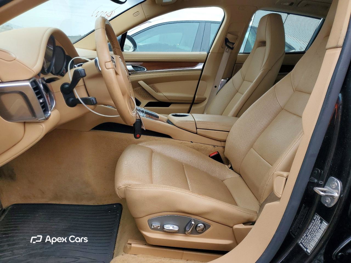 Porsche Panamera 2013
