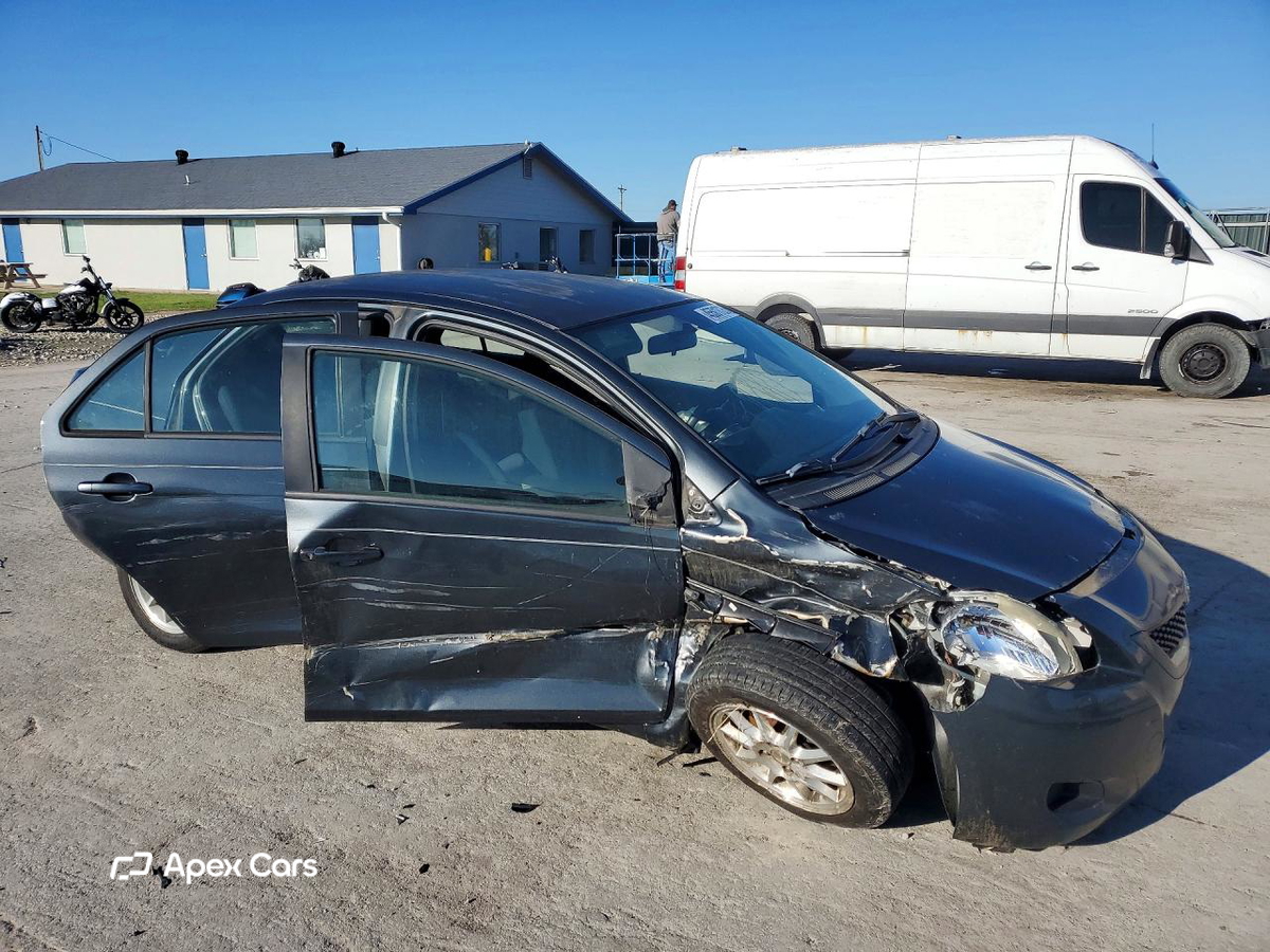 Toyota Yaris 2011