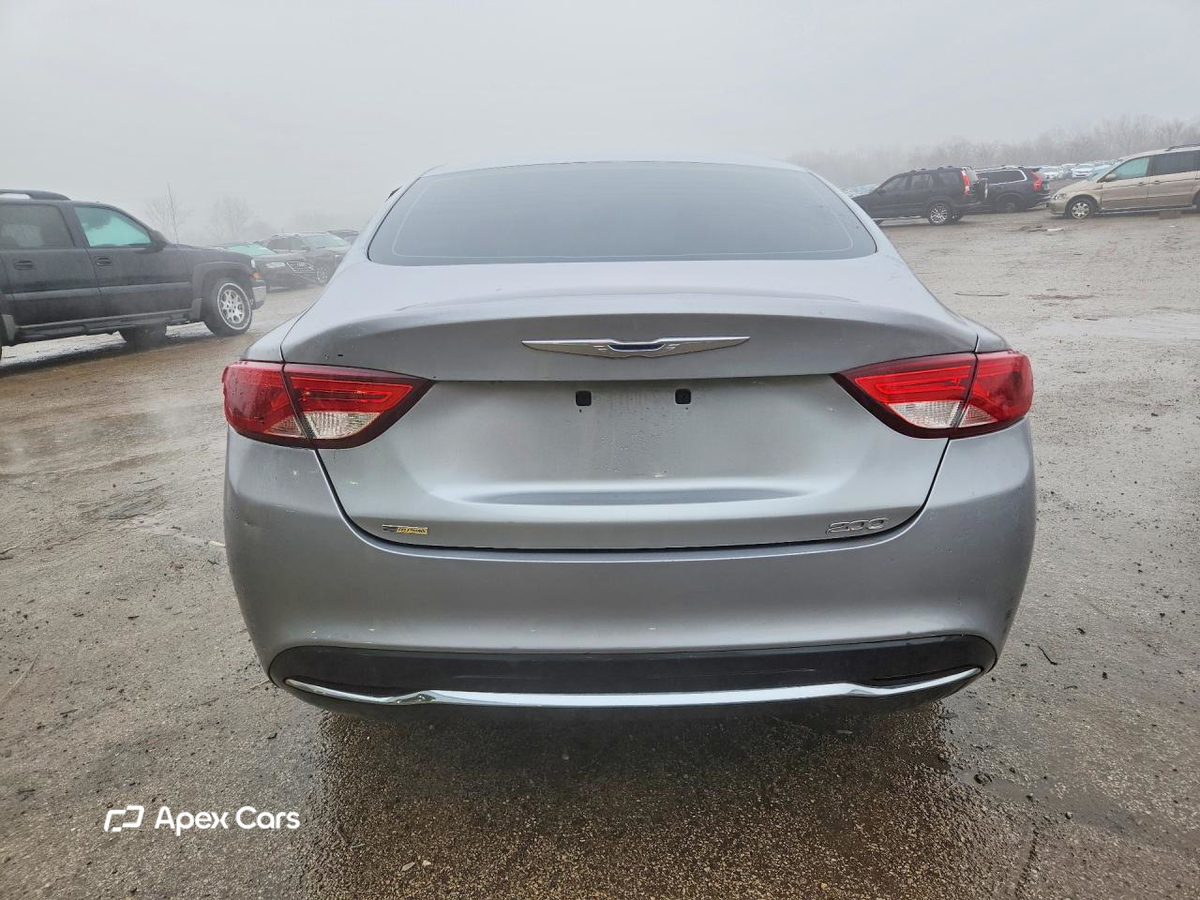 Chrysler 200 2015
