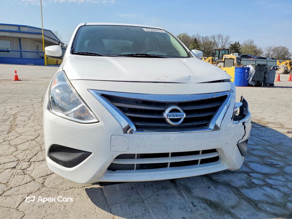 Nissan Versa 2017