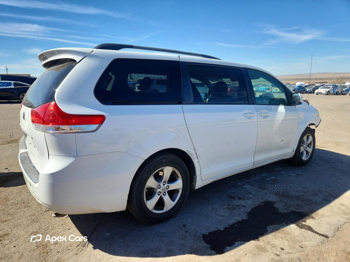 Toyota Sienna 2014