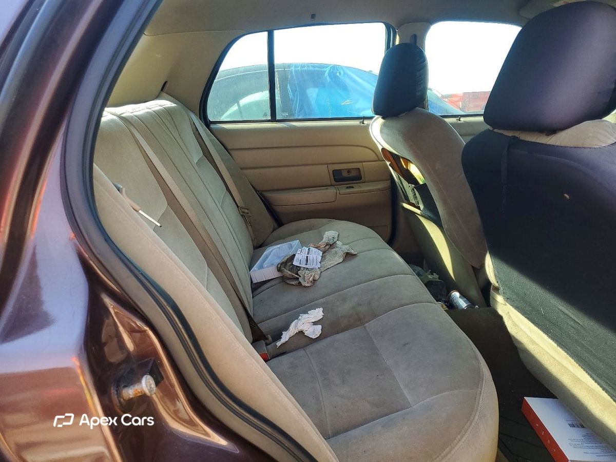 Ford Crown Victoria 2003
