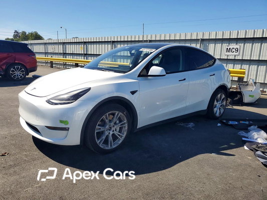 Tesla Model Y 2023 - Image 1 of 14