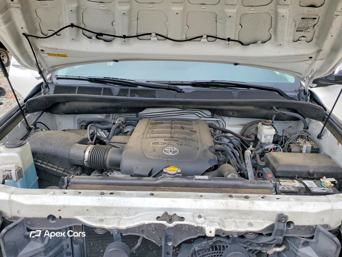 Toyota Sequoia 2016
