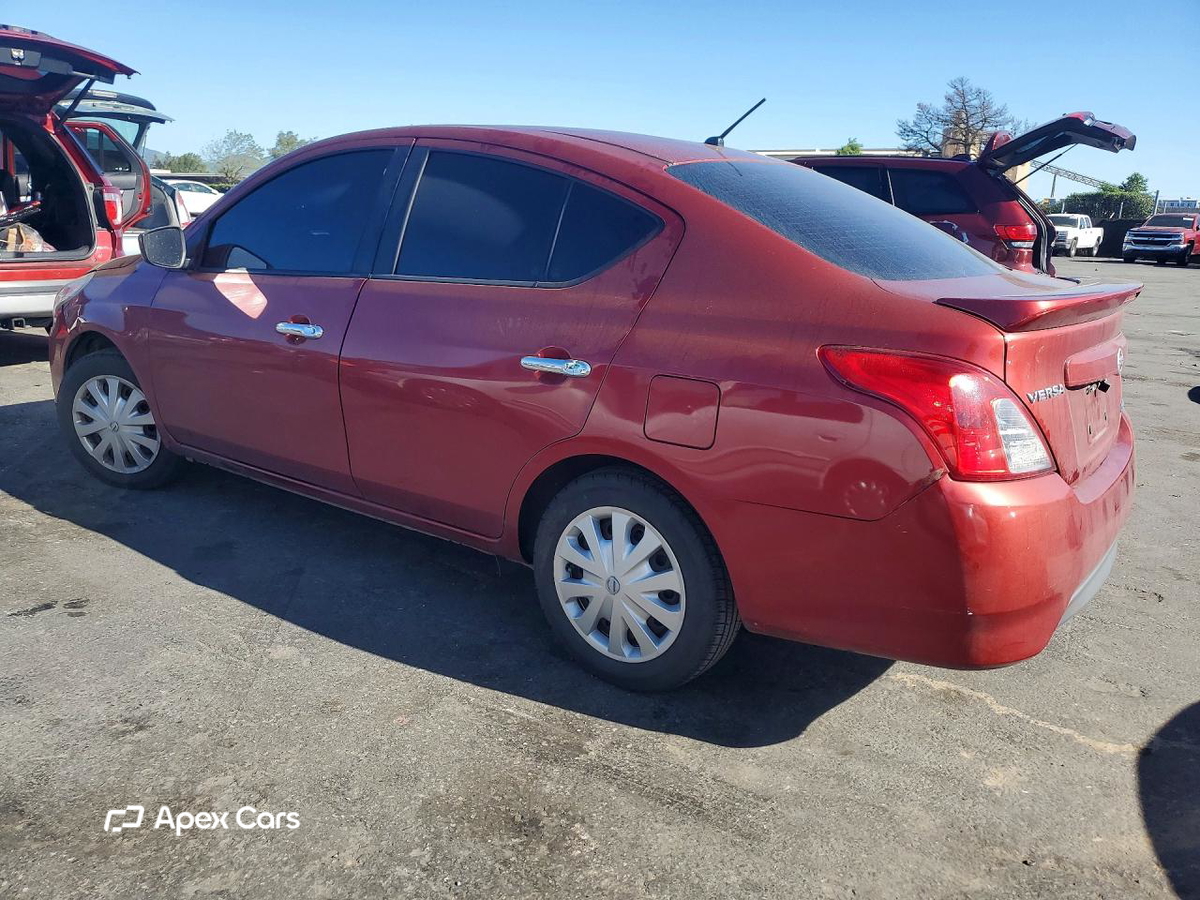 Nissan Versa 2016