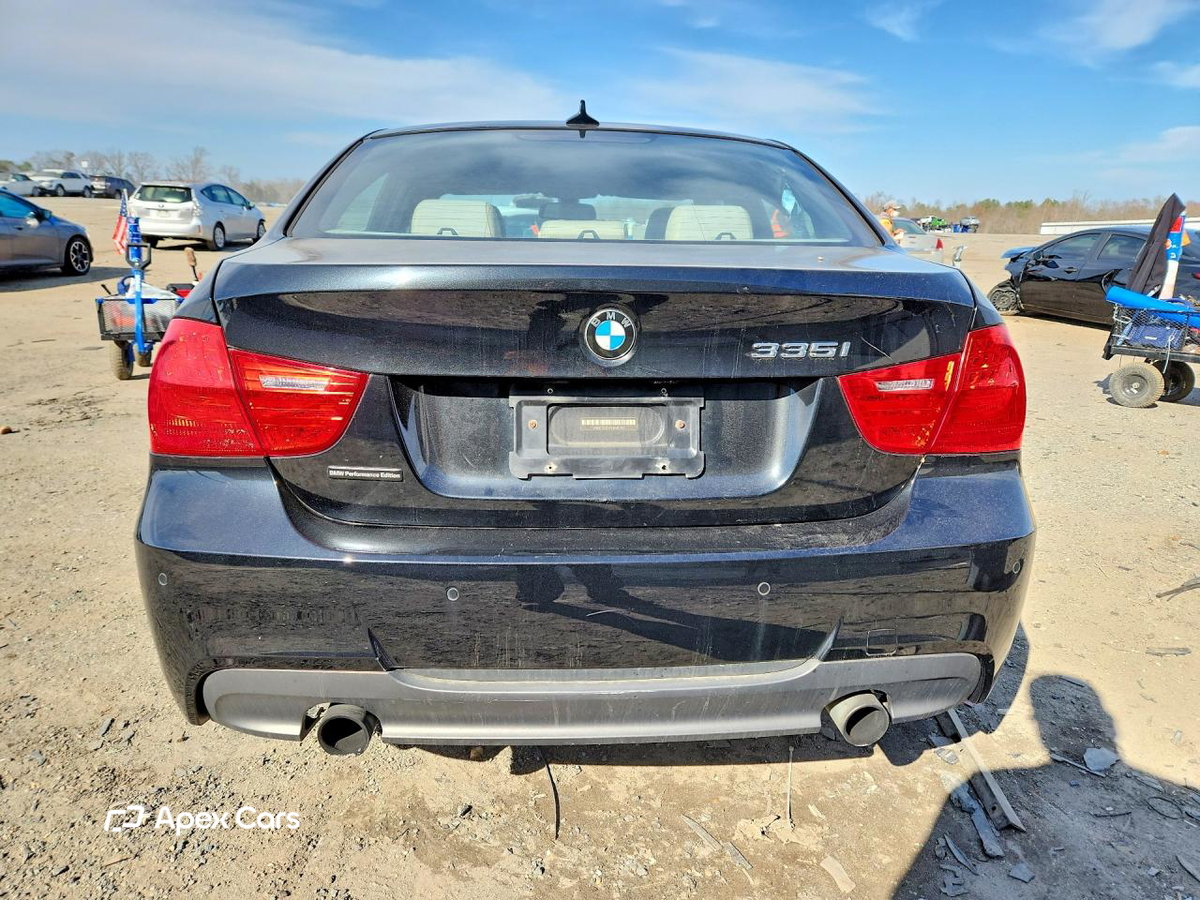 BMW Series 3 2011