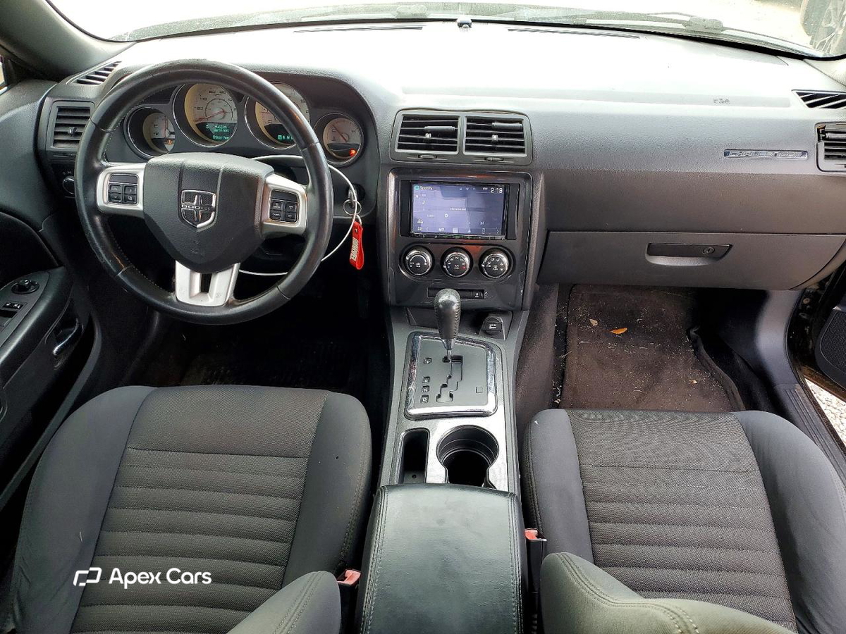 Dodge Challenger 2011
