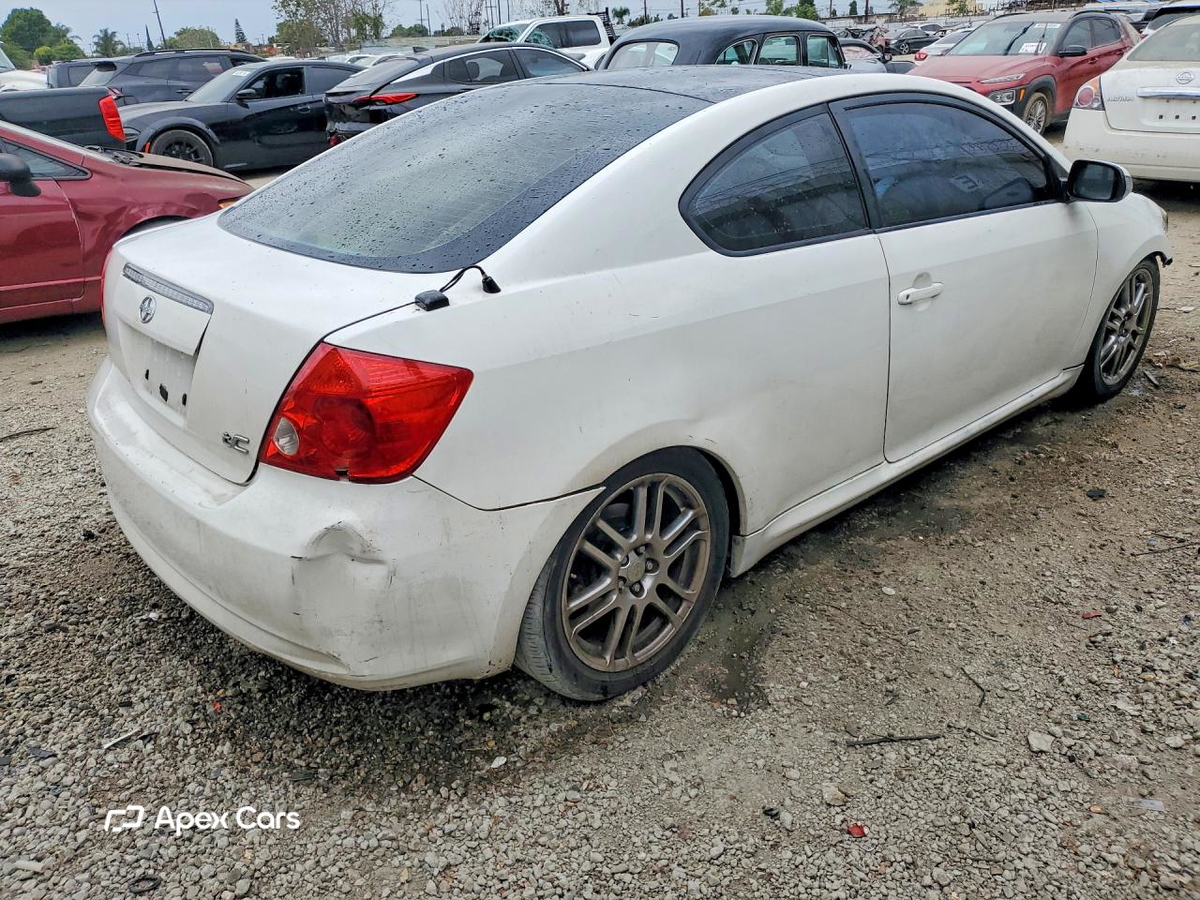 Scion tC 2005
