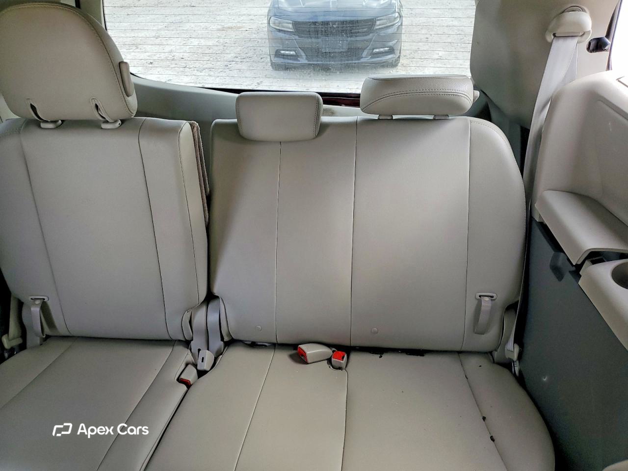 Toyota Sienna 2011