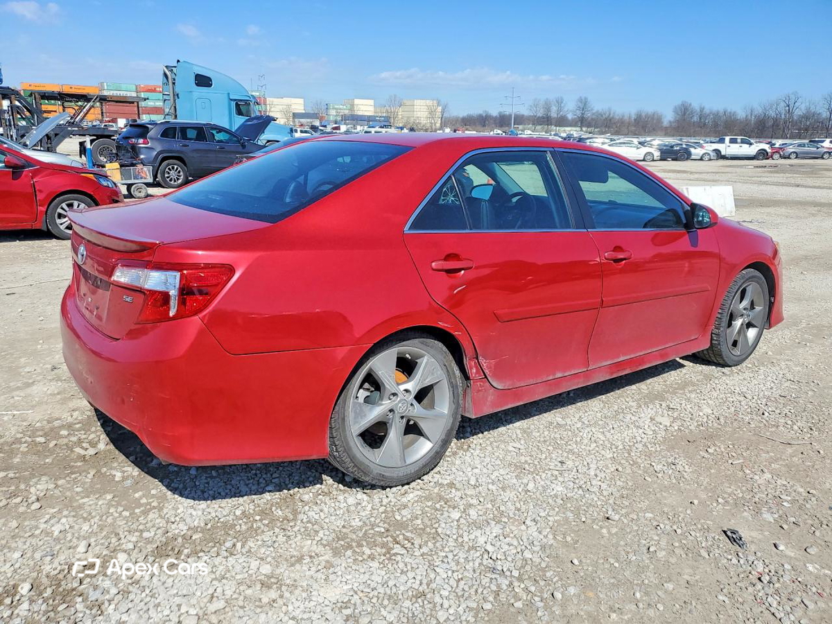 Toyota Camry 2014
