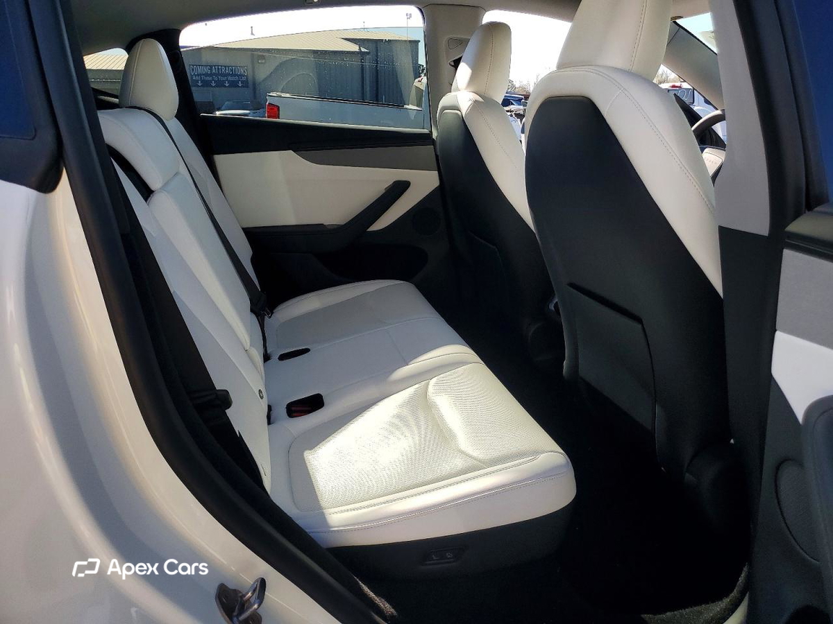 Tesla Model Y 2026