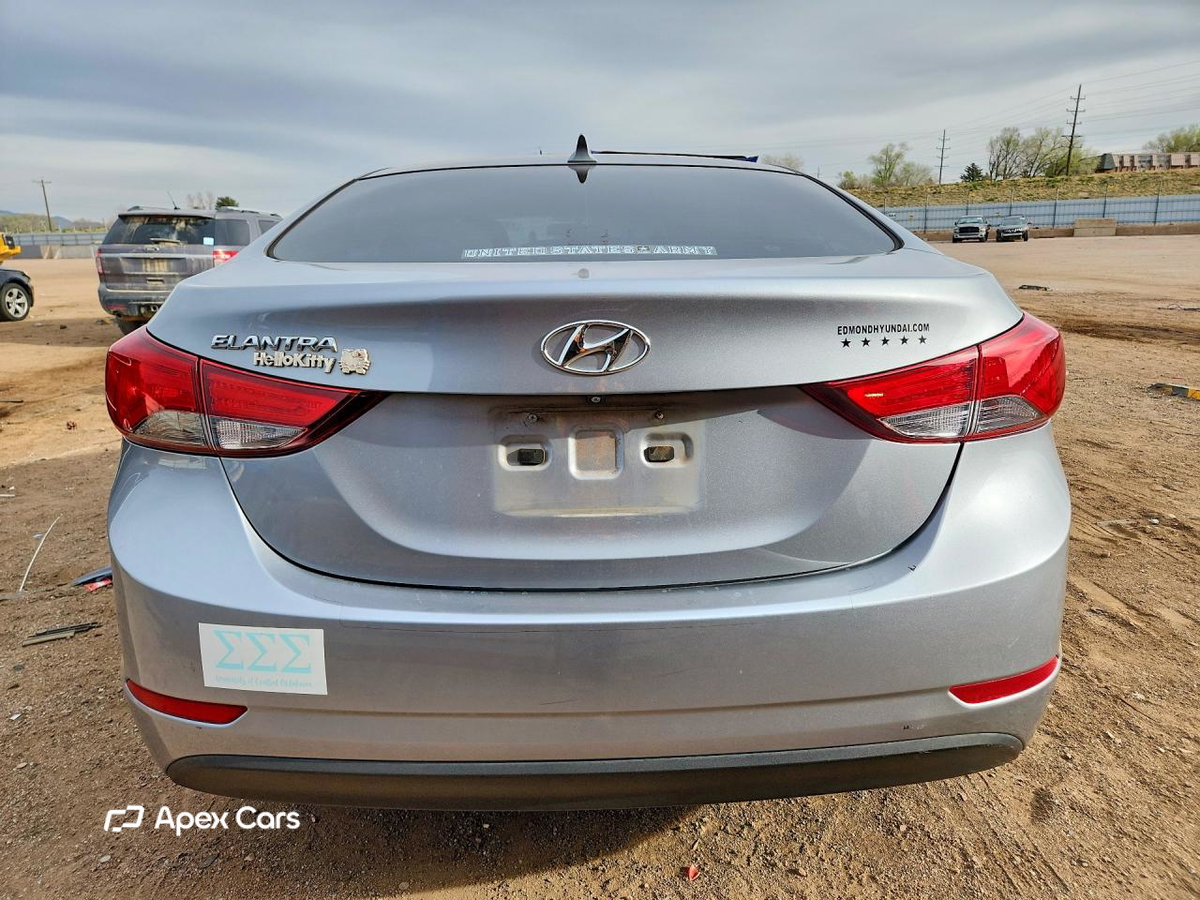 Hyundai Elantra 2015