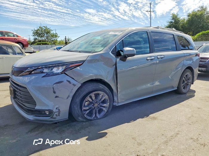 2024 Toyota Sienna - Image 1 of 5