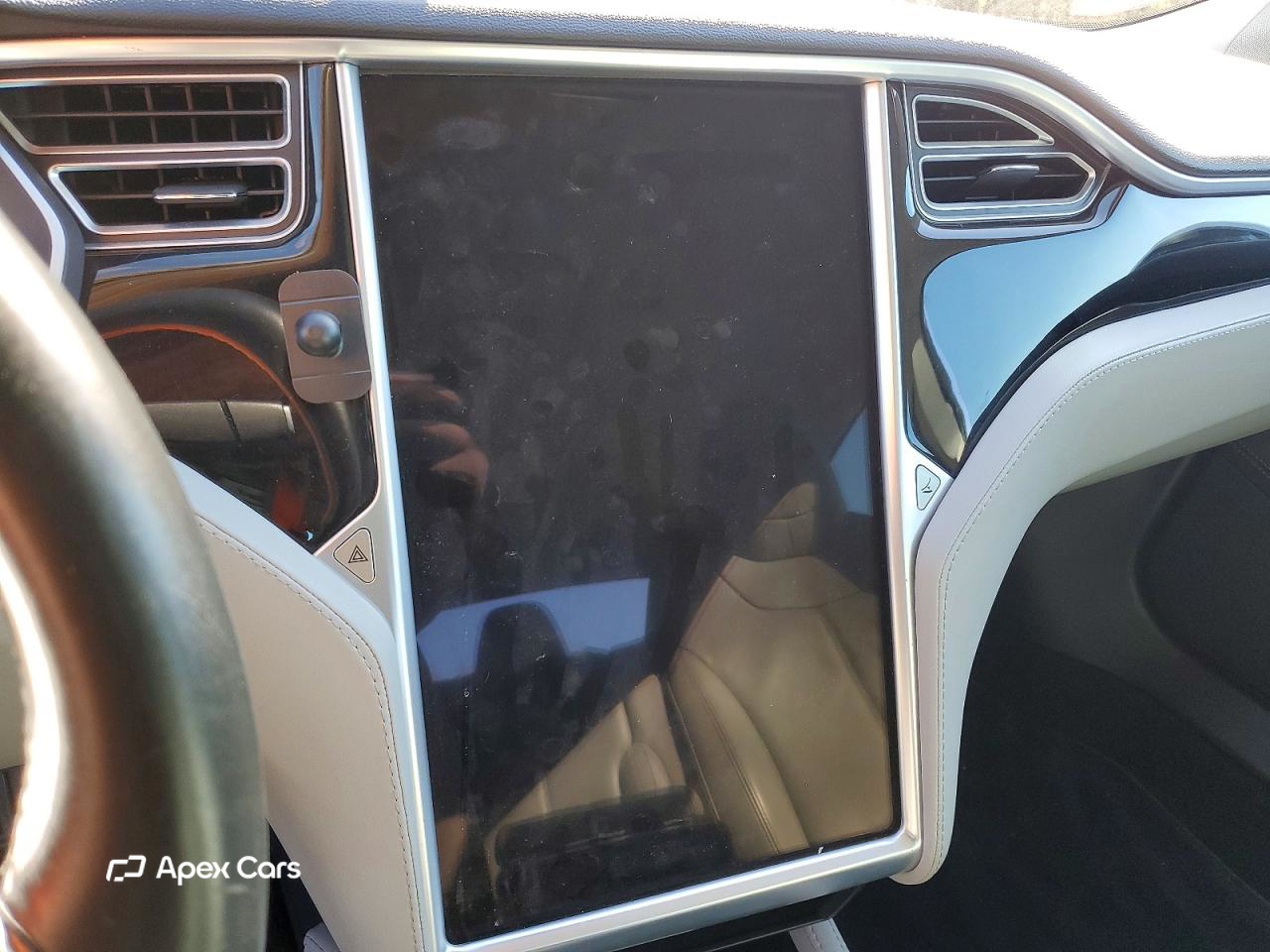 Tesla Model S 2015