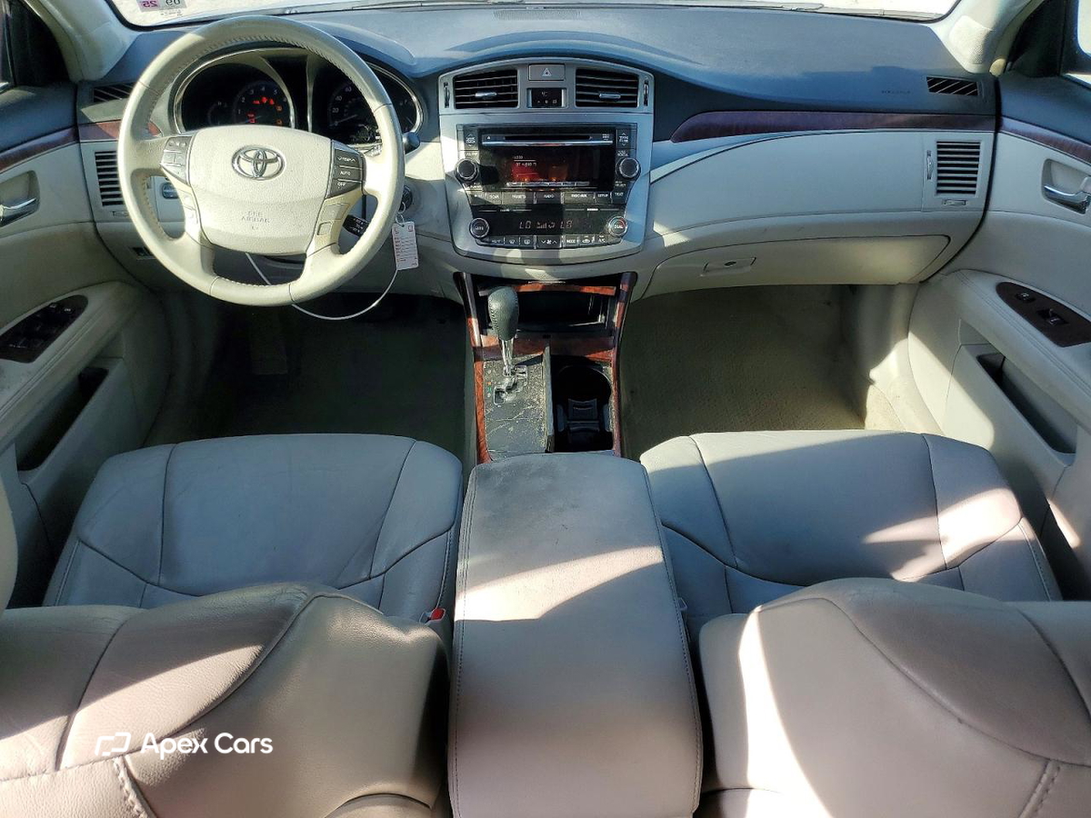 Toyota Avalon 2011