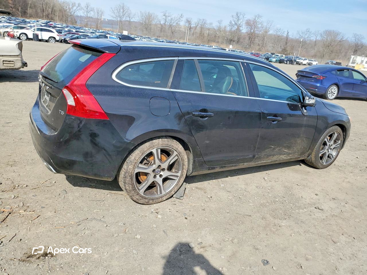 Volvo V60 2015