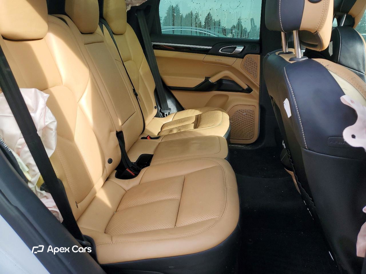 Porsche Cayenne 2016