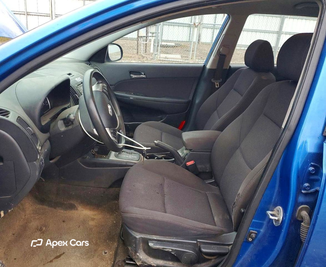 Hyundai Elantra 2012