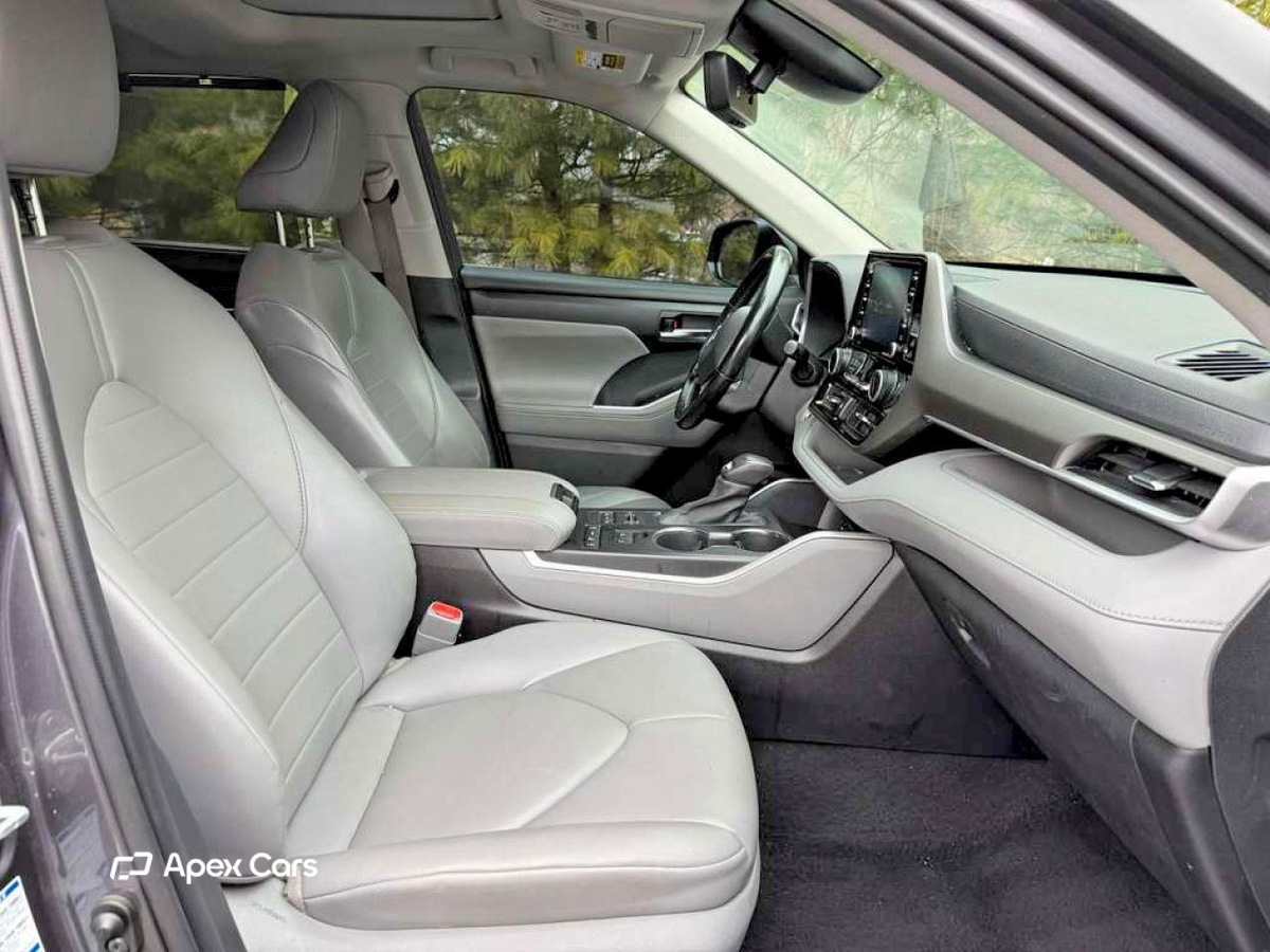 Toyota Highlander 2021