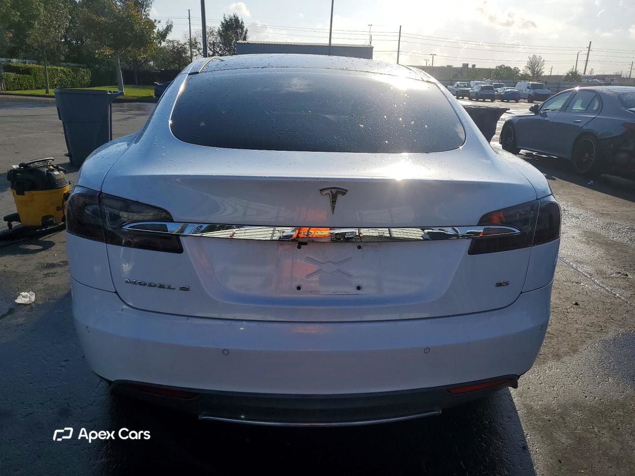 Tesla Model S 2014