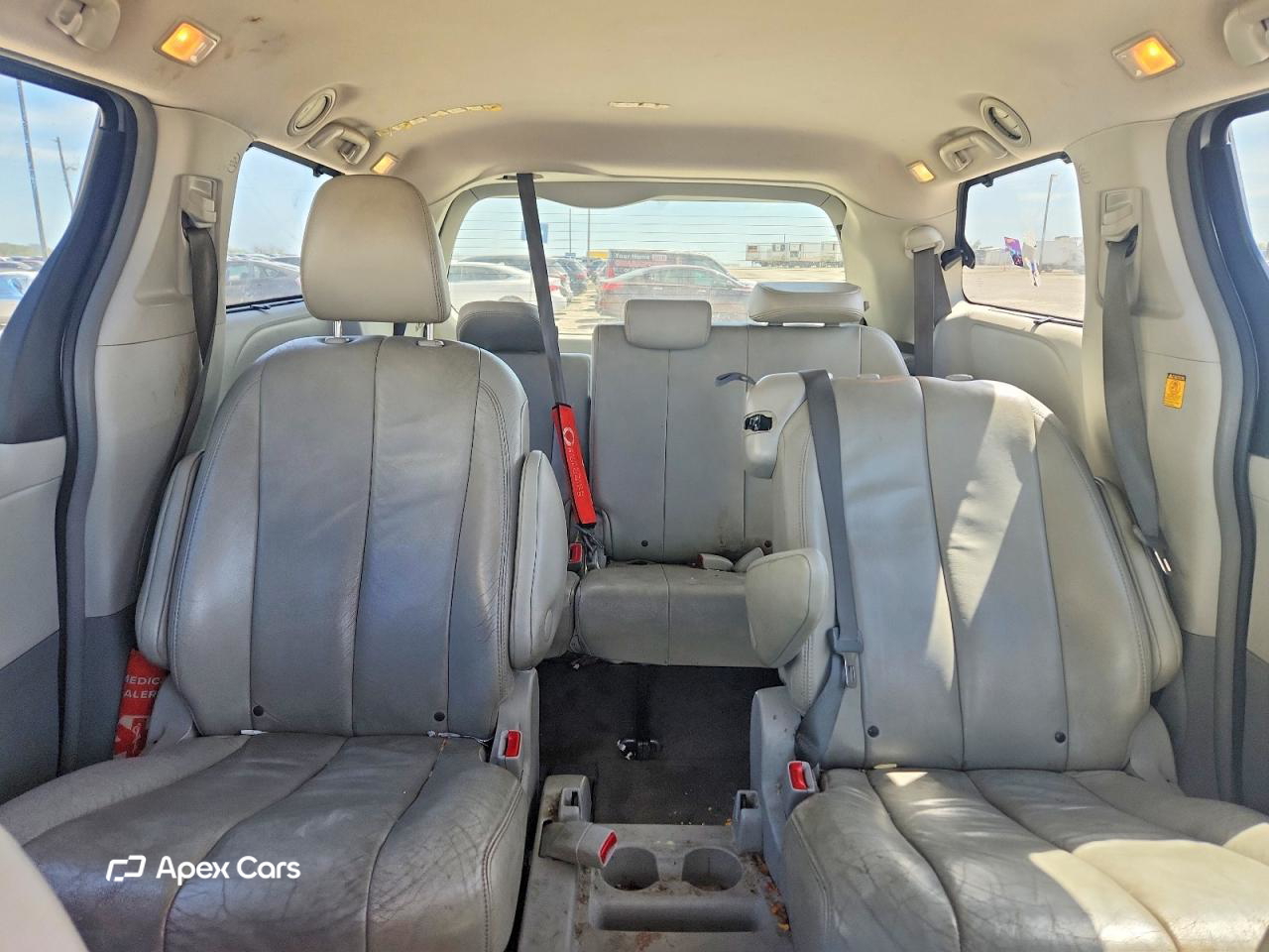 Toyota Sienna 2013