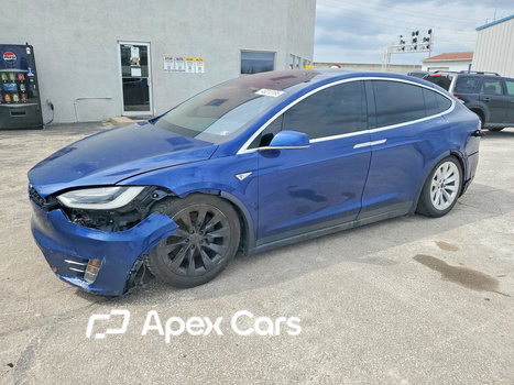 Tesla Model X 2016 - Image 1 of 13