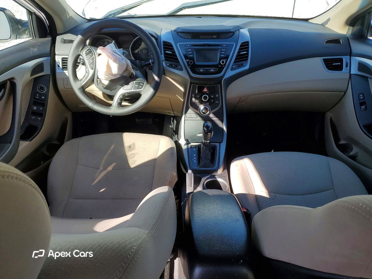 Hyundai Elantra 2015