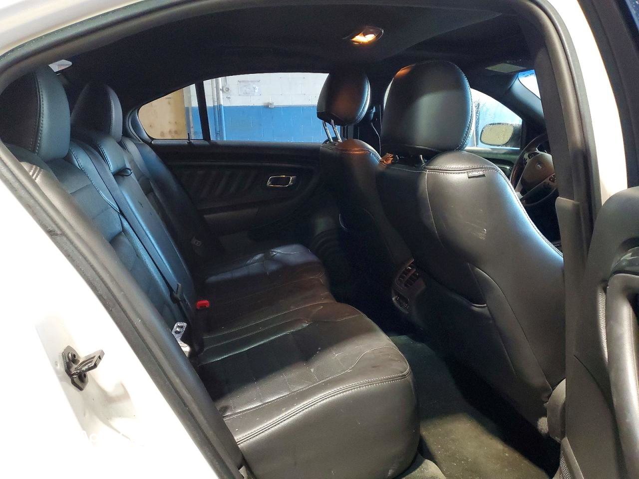 Ford Taurus 2015