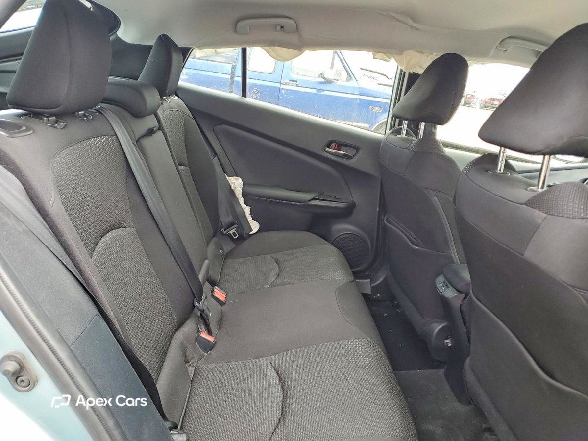Toyota Prius 2021
