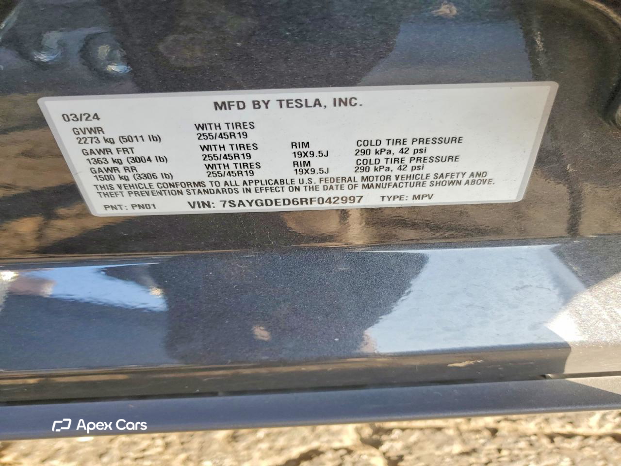 Tesla Model Y 2024