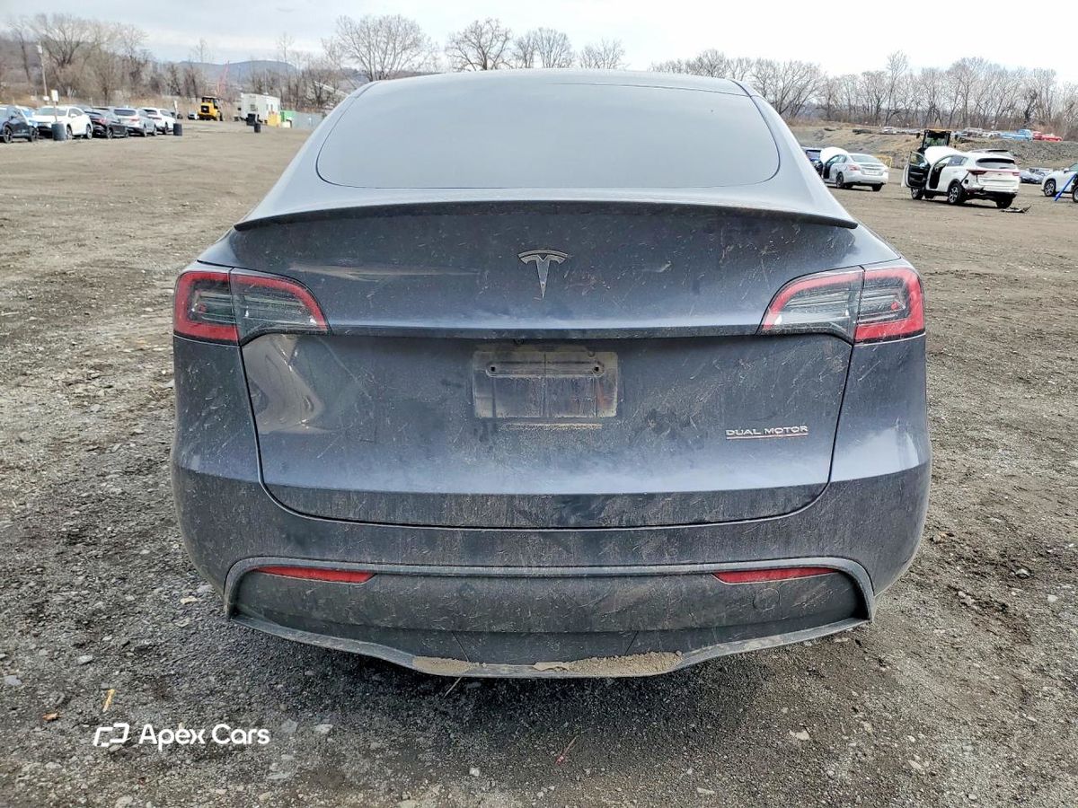 Tesla Model Y 2022