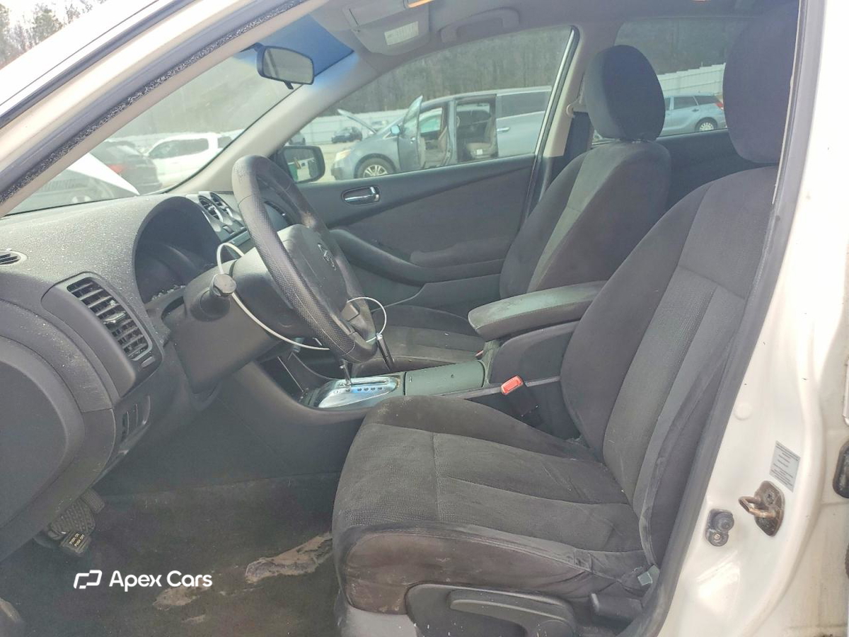 Nissan Altima 2010