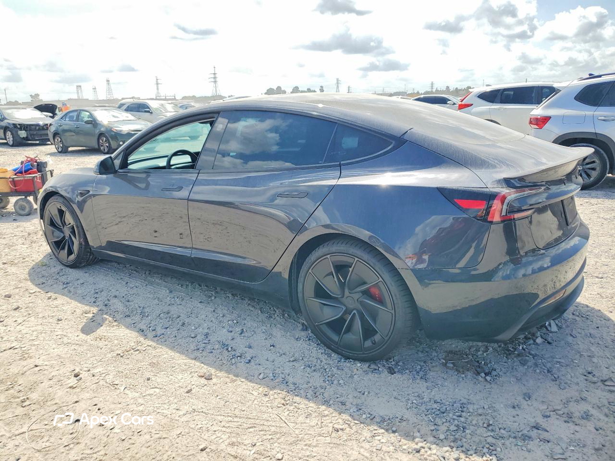 Tesla Model 3 2024
