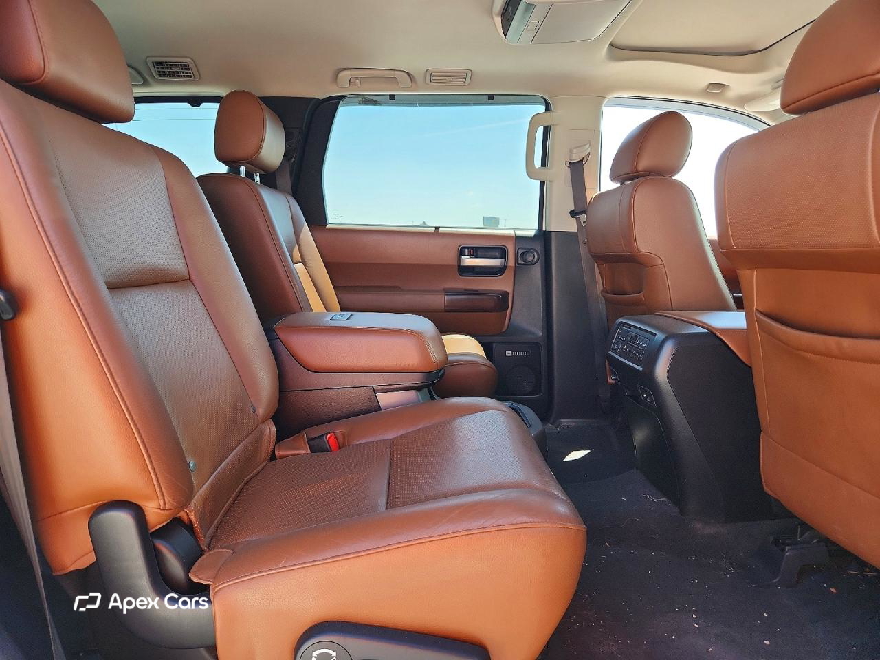 Toyota Sequoia 2016