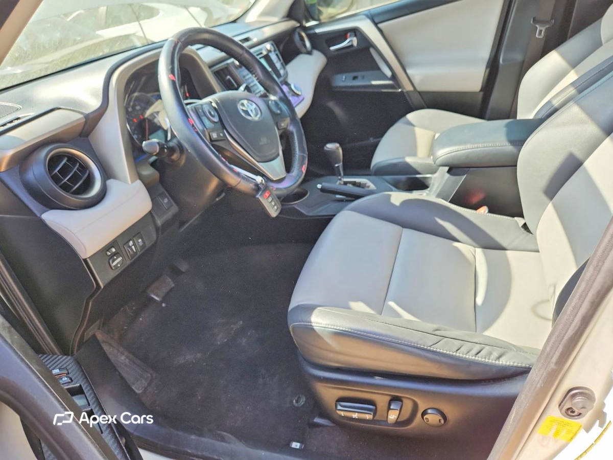 Toyota RAV 4 2015