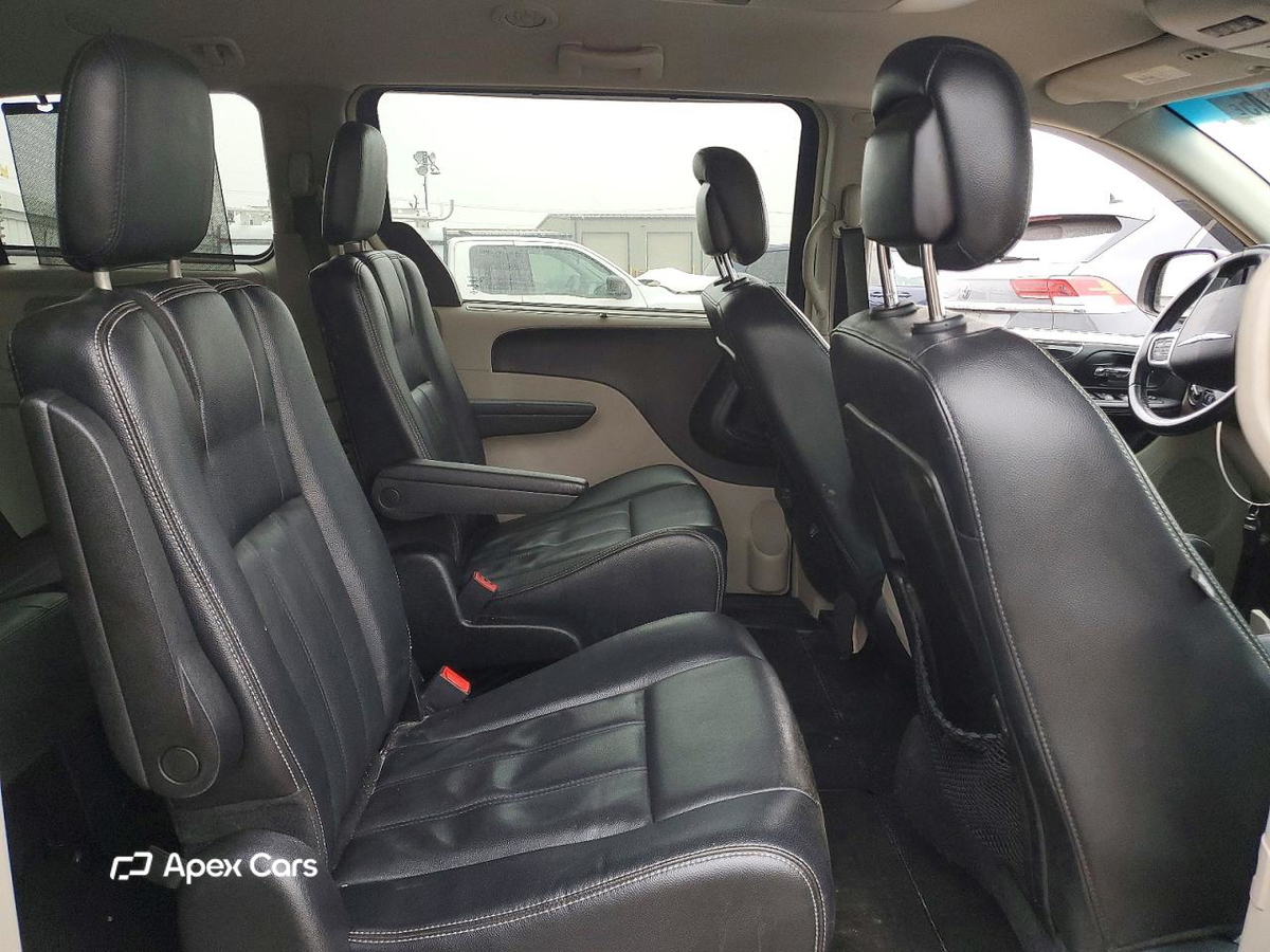 Chrysler Voyager 2013