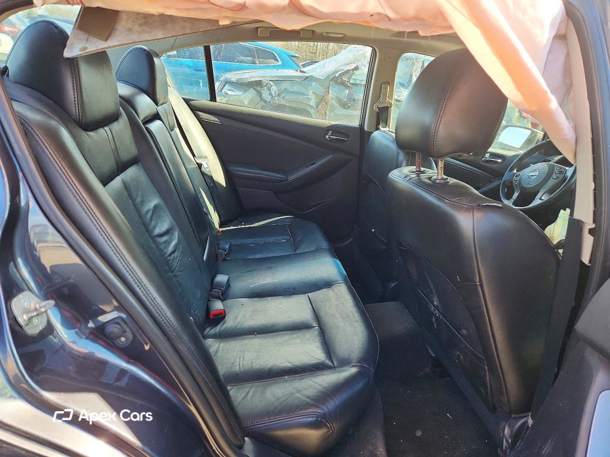 Nissan Altima 2012
