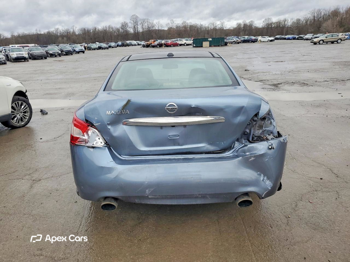 Nissan Maxima 2011