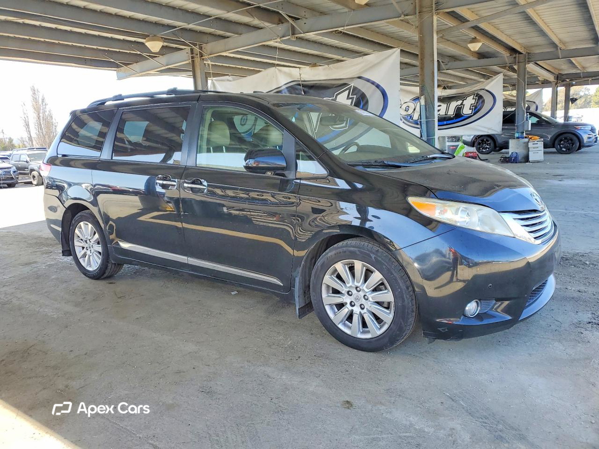 Toyota Sienna 2011