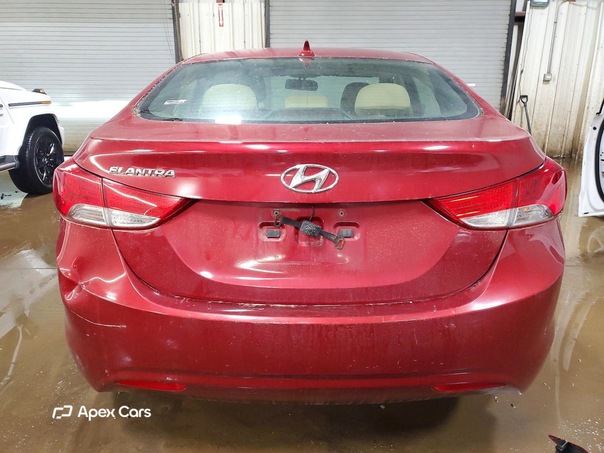 Hyundai Elantra 2013