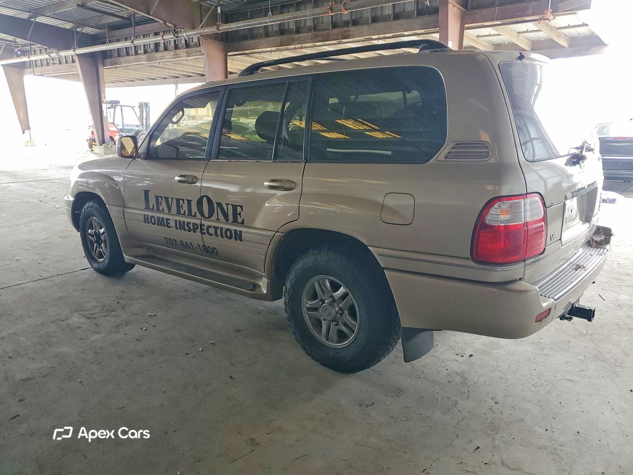 Lexus LX 2000