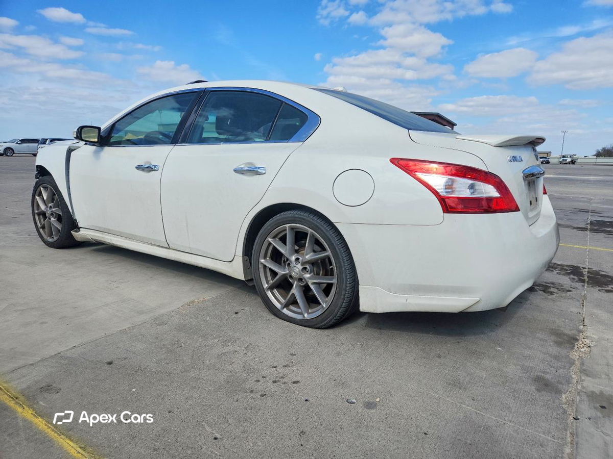Nissan Maxima 2011