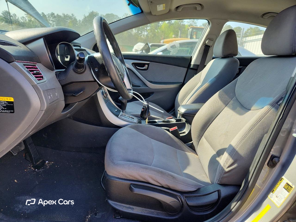 Hyundai Elantra 2013