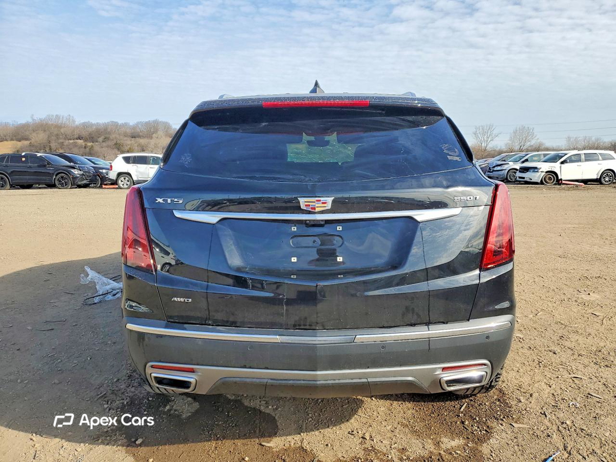 Cadillac XT5 2026